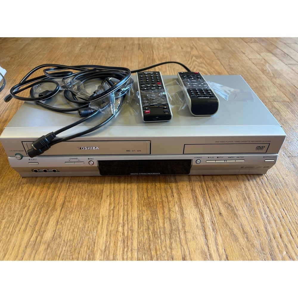 Toshiba SD-KV550SU DVD VHS 4 Head VCR Combo Player Silver 2 Remotes Tested